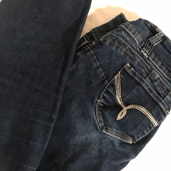 Jean Capris - Picture 2 of 2